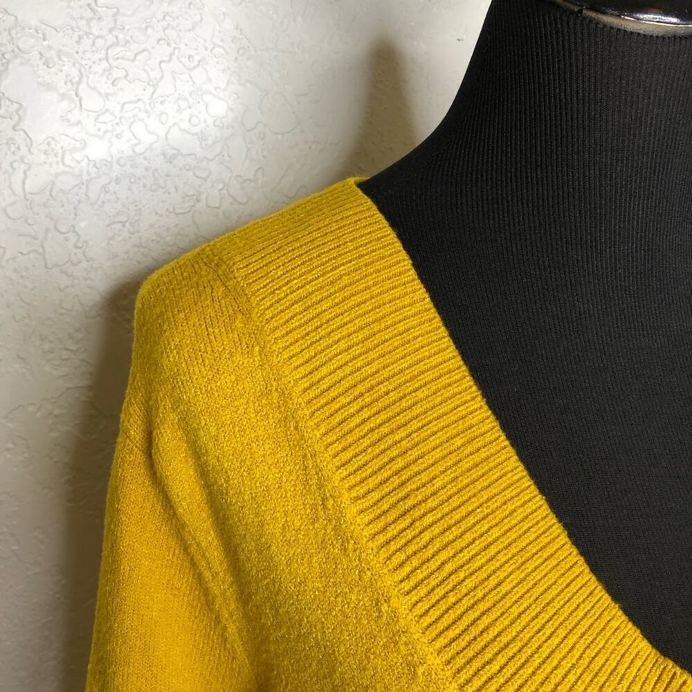 Anthropologie gold mustard yellow v neck sweater size Extra Small XS - Picture 7 of 15